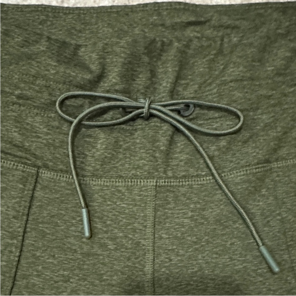 Old Navy Active CozeCore High-Rise
Green Leggings - Picture 3 of 12